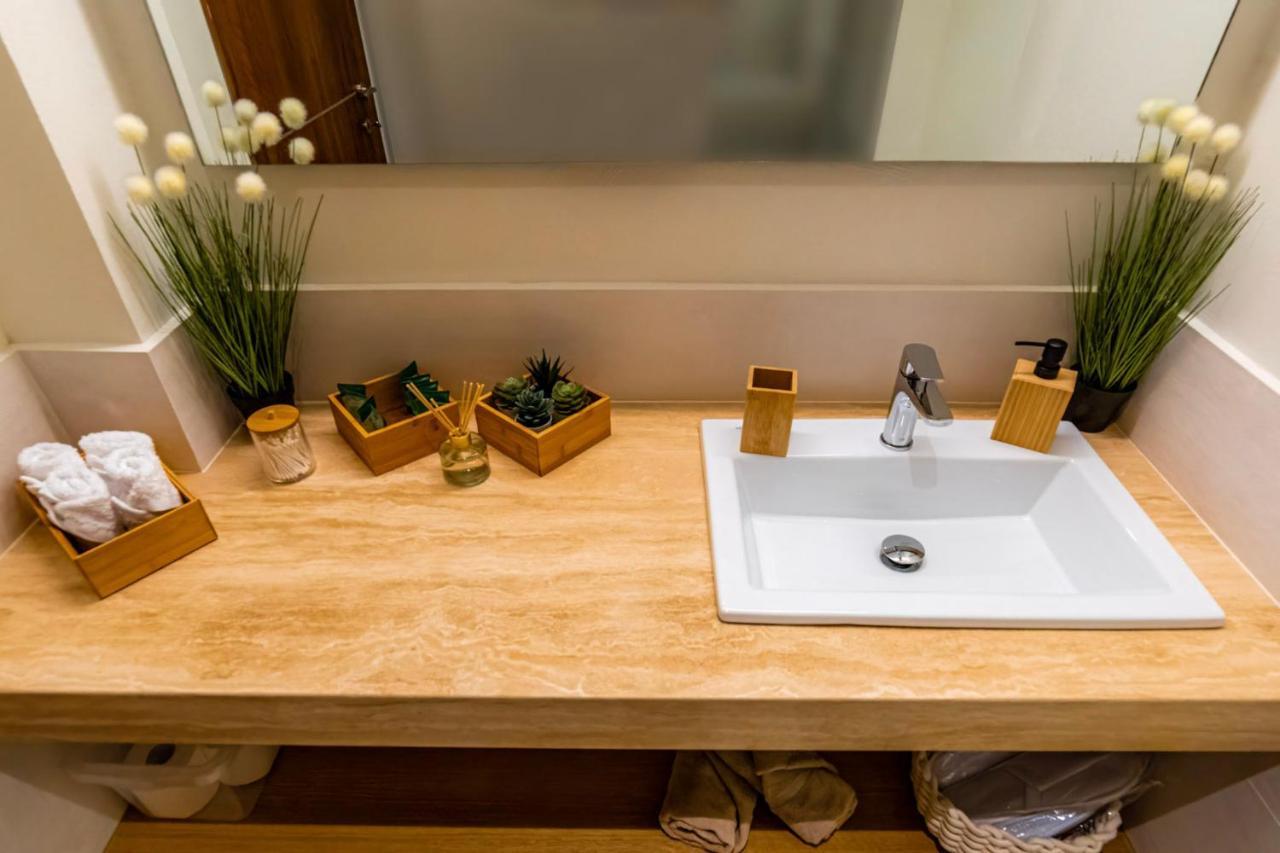 Luxury Town Center Suite, Β1 이라클리온 외부 사진