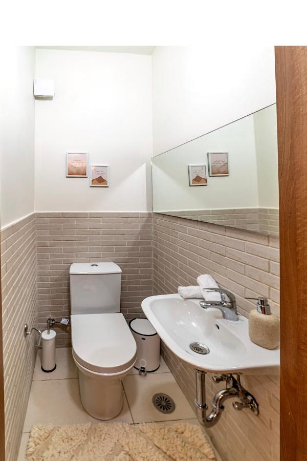 Luxury Town Center Suite, Β1 이라클리온 외부 사진